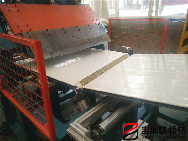 寶潤達聚氨酯復合板生產(chǎn)