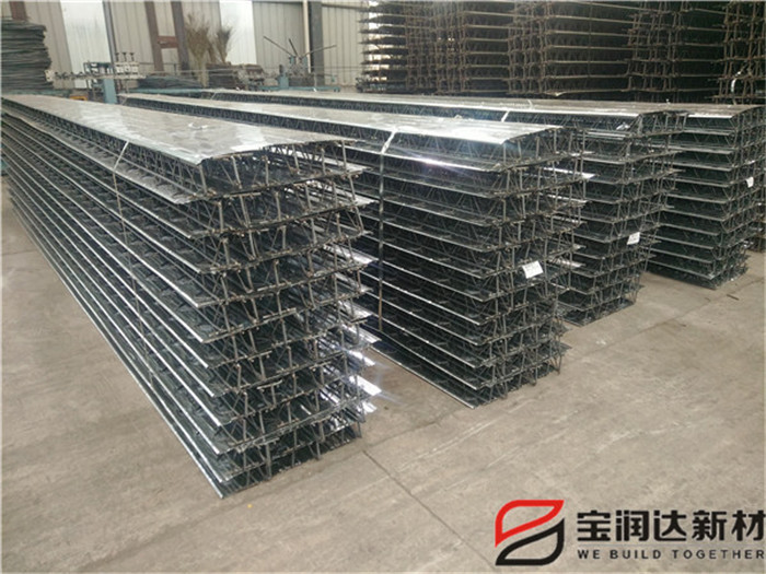 寶潤(rùn)達(dá)TD型鋼筋桁架樓承板生產(chǎn)車(chē)間