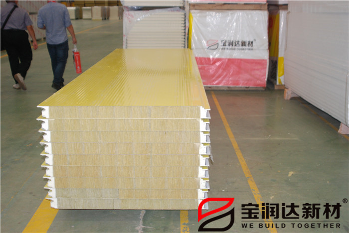 寶潤達(dá)75厚聚氨酯封邊巖棉彩鋼夾芯板廠家
