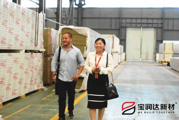 美國客戶Marcelo先生來訪寶潤達(dá)洽談聚氨酯夾芯板合作