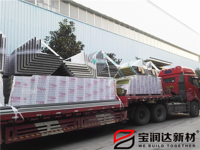 寶潤達(dá)供應(yīng)食品廠封邊巖棉夾芯板項(xiàng)目