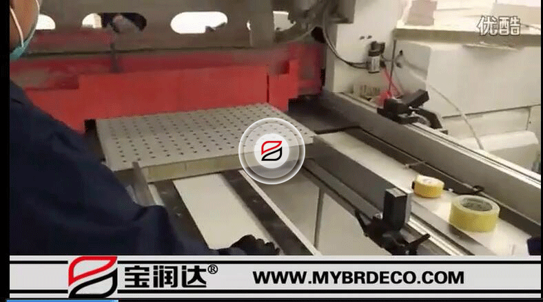 寶潤(rùn)達(dá)外墻保溫裝飾一體板高精密切割現(xiàn)場(chǎng)