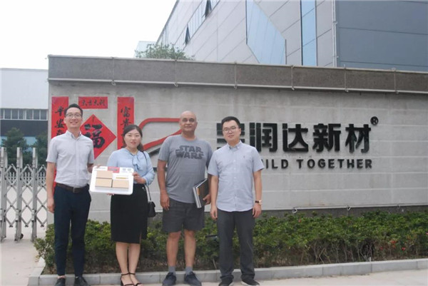 再拓海外版圖，美國Rocky先生來訪寶潤達洽談保溫一體板項目