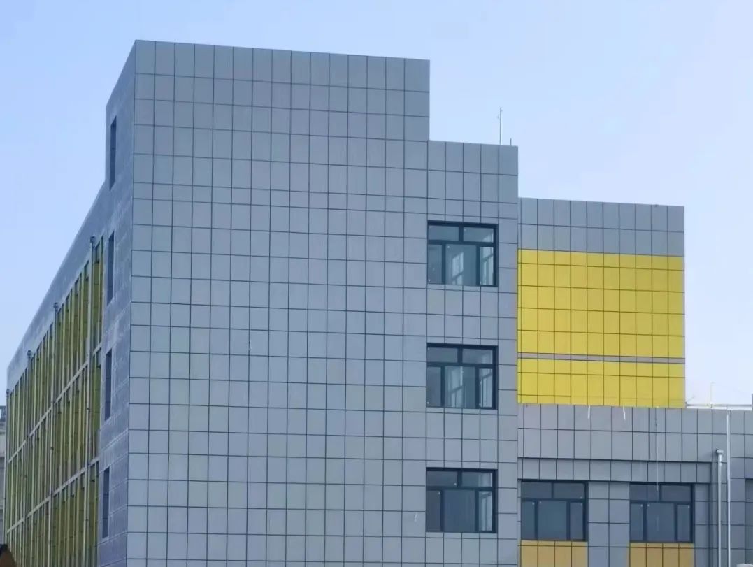 寶潤達(dá)氟碳漆保溫一體板