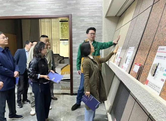 安徽省池州市貴池區(qū)政協(xié)赴長葛寶潤達(dá)參觀考察：共探民營企業(yè)高質(zhì)量發(fā)展新路徑